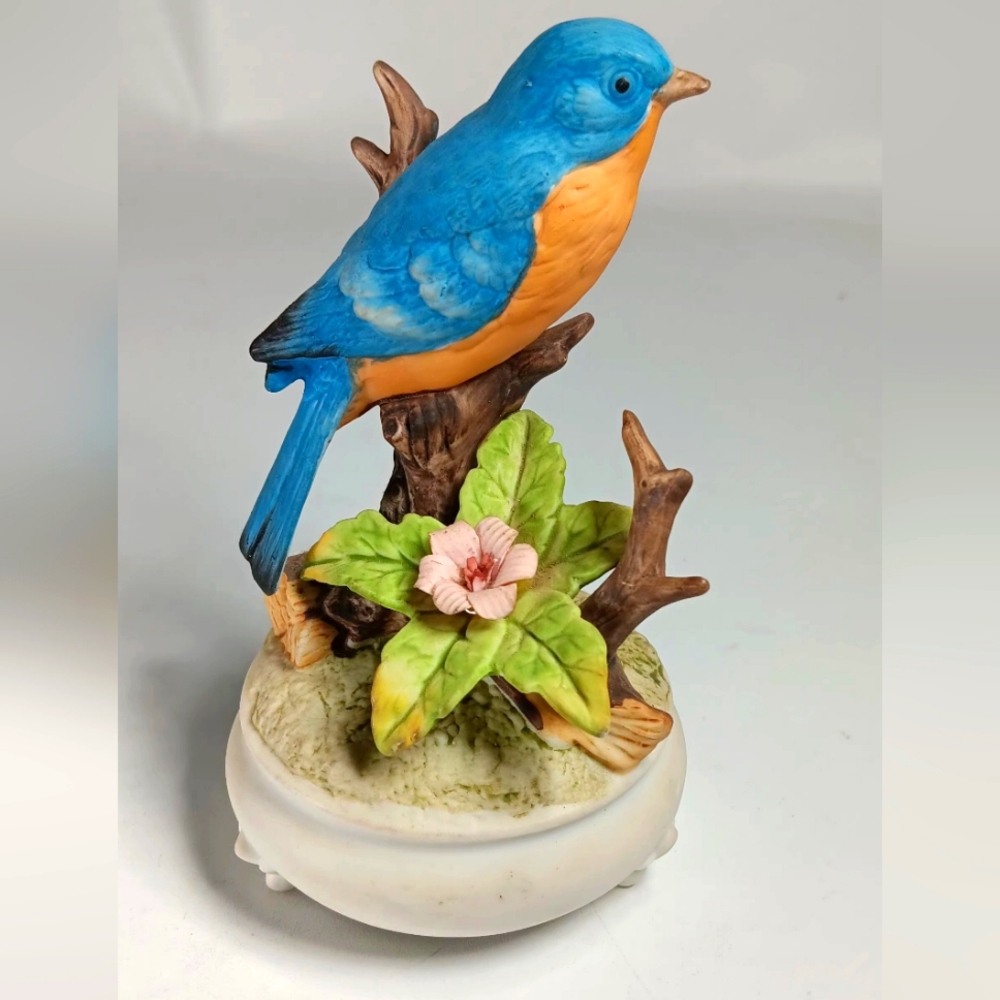 Vtg. Blue Bird Music Box "Love Story" Porcelain